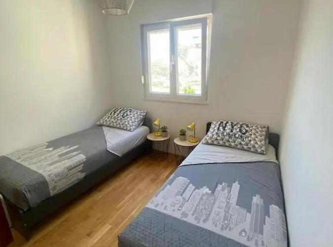 Apartamento With Parking Space - 21057 *